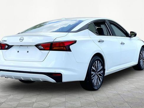 Used 2025 Nissan Altima 2.5 SV FWD image 5
