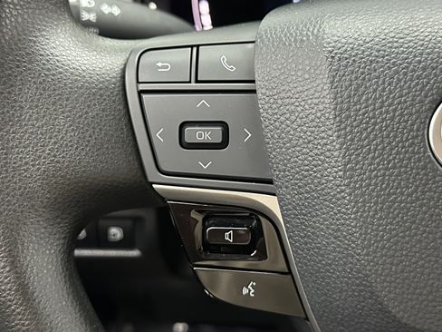 Used 2025 Toyota Camry LE image 17