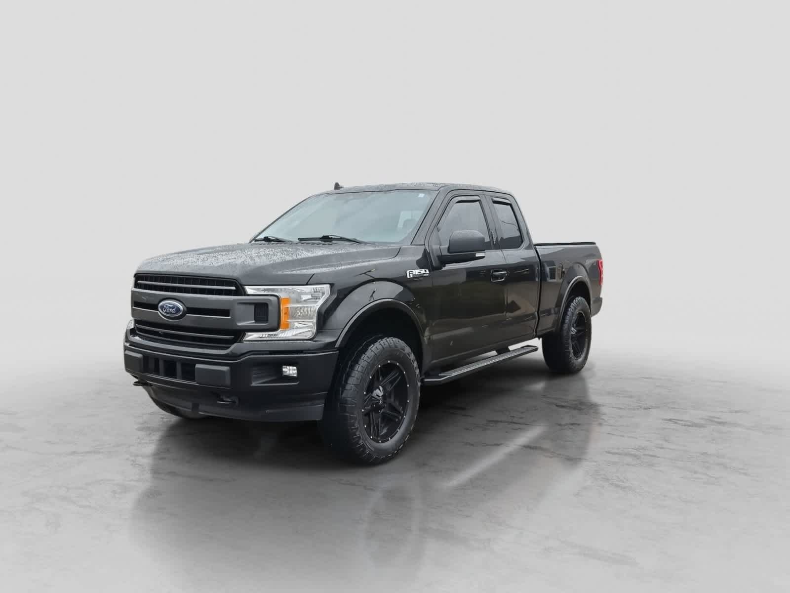 Used 2019 Ford F150 XLT w/ Equipment Group 302A Luxury AWD/4WD image 4