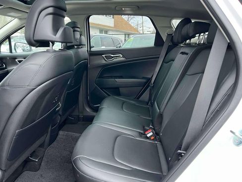 Used 2025 Kia Sportage EX w/ Premium Package image 10