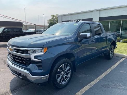 Used 2024 Chevrolet Silverado 1500 LT AWD/4WD image 4