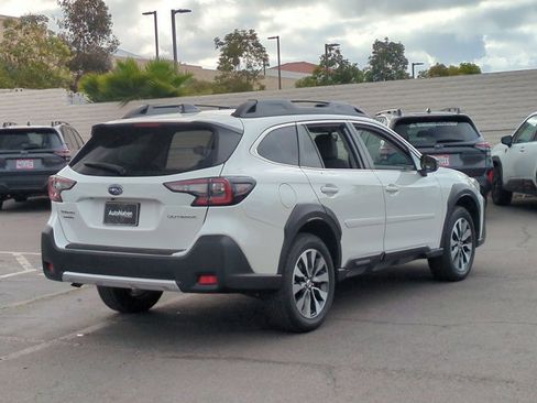Used 2023 Subaru Outback Limited image 5