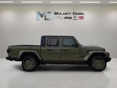 New 2026 Jeep Gladiator Willys AWD/4WD image 6
