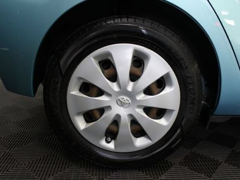 Used 2013 Toyota Prius C One FWD image 6