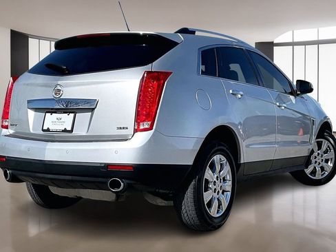 Used 2015 Cadillac SRX Luxury image 2