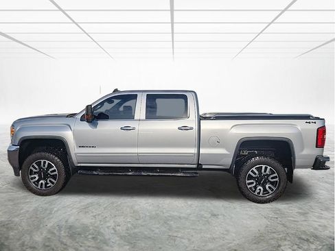 Used 2016 GMC Sierra 2500 SLE w/ SLE Preferred Package AWD/4WD image 2