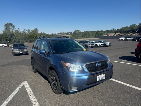 Used 2016 Subaru Forester 2.0XT Premium w/ Popular Package #2 AWD/4WD image 3