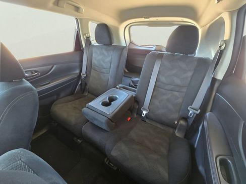 Used 2016 Nissan Rogue S image 46