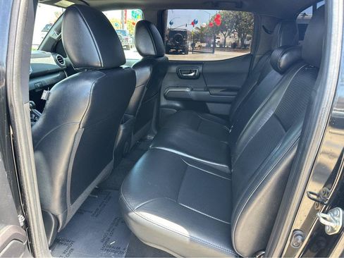 Used 2019 Toyota Tacoma TRD Sport w/ TRD Premium Sport Package RWD image 10