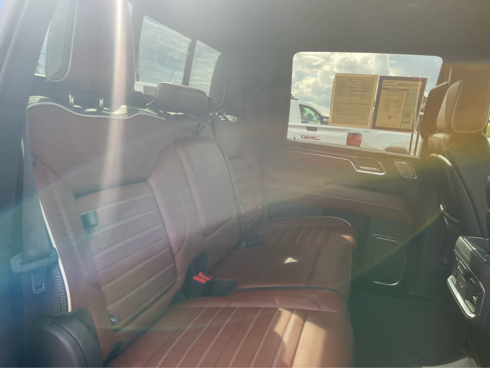Used 2024 GMC Sierra 2500 Denali Ultimate AWD/4WD image 23
