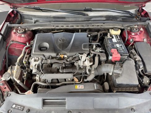 Used 2018 Toyota Camry SE w/ Moonroof Package FWD image 21