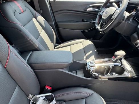 New 2026 Chevrolet Trax RS w/ Sunroof Package FWD image 7
