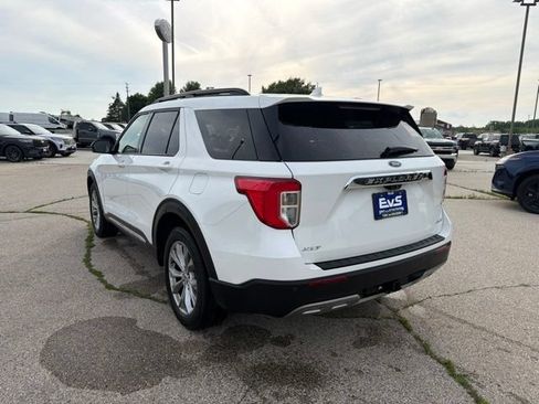 Used 2024 Ford Explorer XLT w/ Equipment Group 202A AWD/4WD image 3