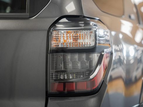 Used 2010 Toyota 4Runner Trail AWD/4WD image 7