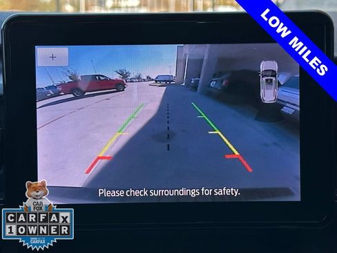 Used 2024 Ford Explorer XLT image 7