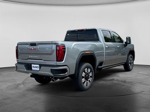 New 2026 GMC Sierra 3500 Denali w/ Denali Reserve Package AWD/4WD image 8