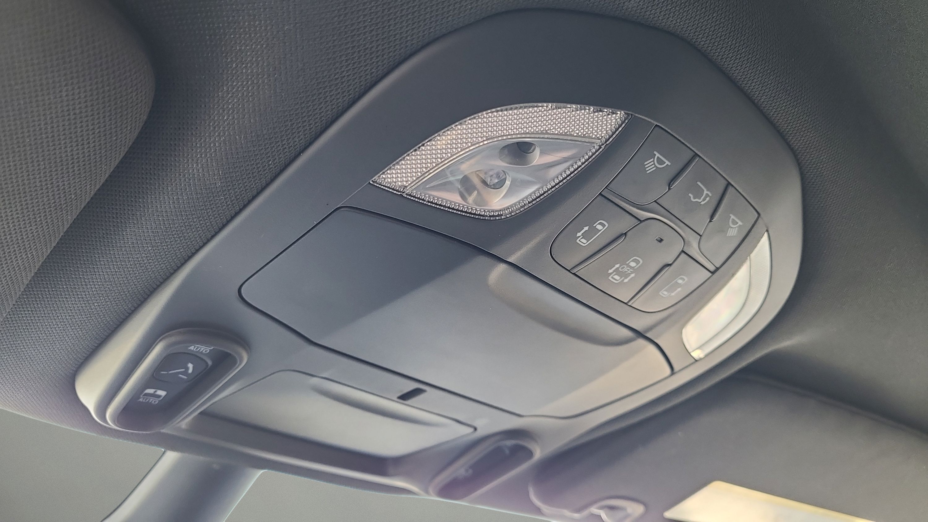 Used 2025 Chrysler Pacifica Limited FWD image 32