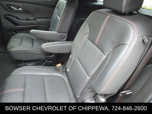 Used 2023 Chevrolet Traverse RS image 11