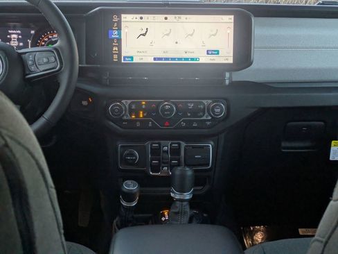 New 2026 Jeep Wrangler Unlimited Sport image 25