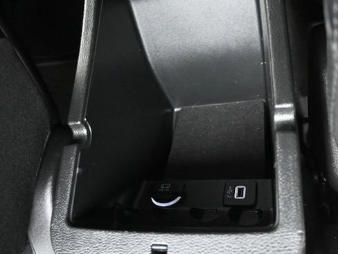 Used 2019 Jeep Cherokee High Altitude AWD/4WD image 26