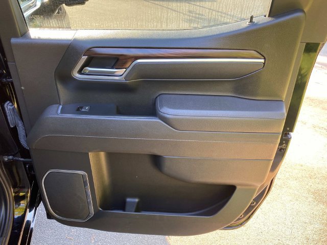 Used 2025 GMC Sierra 1500 SLT AWD/4WD image 35