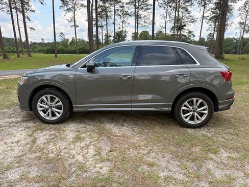Used 2025 Audi Q3 2.0T Premium AWD/4WD image 2