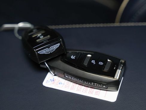 Used 2025 Aston Martin Vanquish RWD image 58