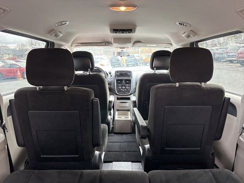 Used 2016 Dodge Grand Caravan SE w/ Quick Order Package 29E SE image 11