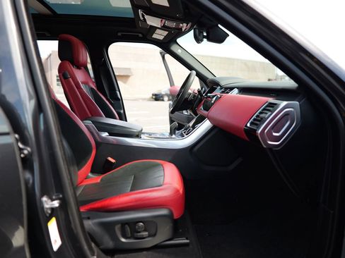 Used 2019 Land Rover Range Rover Sport HST image 28