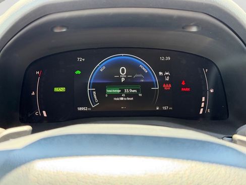 Used 2026 Toyota Camry SE FWD image 29
