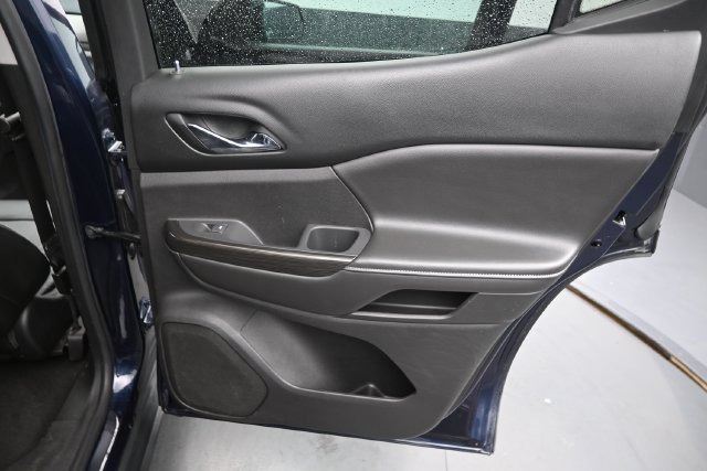 Used 2017 GMC Acadia SLT FWD image 15