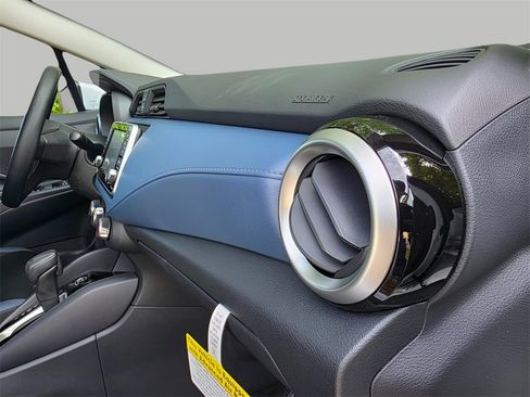 New 2025 Nissan Versa SV w/ Trunk Package image 12