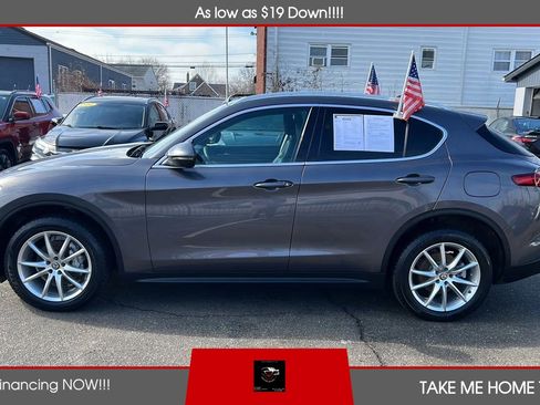 Used 2018 Alfa Romeo Stelvio Ti image 2