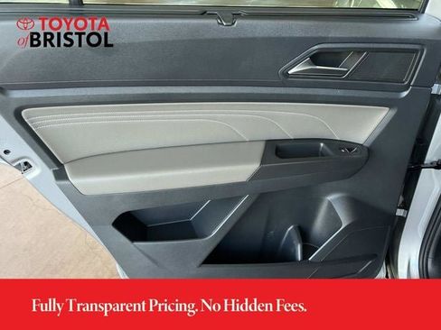 Used 2023 Volkswagen Atlas SE AWD/4WD image 15