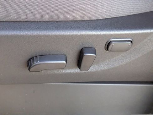 New 2026 Nissan Frontier SV image 14