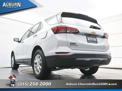 Used 2023 Chevrolet Equinox LT image 19