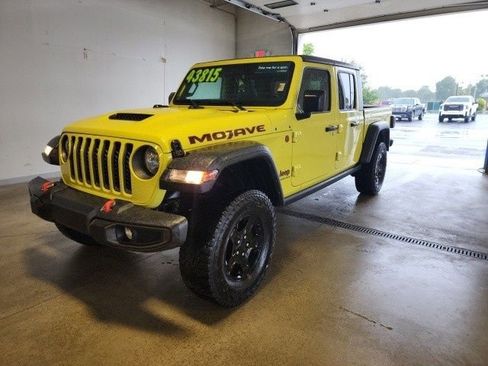 Used 2023 Jeep Gladiator Mojave w/ Cold Weather Group image 7