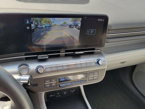 Used 2025 Hyundai Kona SEL AWD/4WD image 25