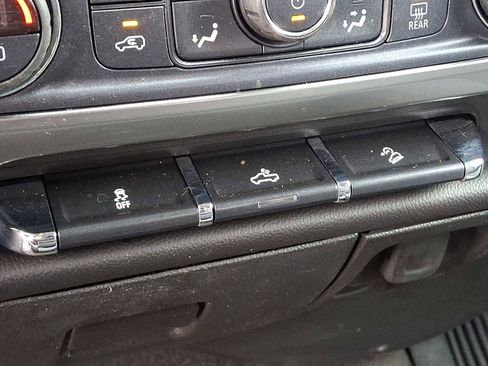 Used 2018 Chevrolet Silverado 1500 LT w/ Redline Edition image 23