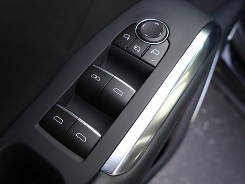 New 2026 Chevrolet Traverse RS w/ LPO, Floor Liner Package image 7