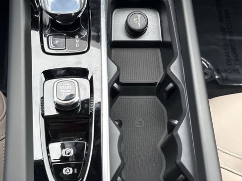 New 2026 Volvo XC60 B5 Plus w/ Protection Package Premier image 30