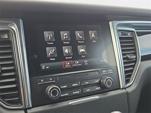 Used 2017 Porsche Macan Base image 24