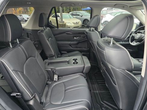 Certified 2024 Honda Pilot Elite image 7