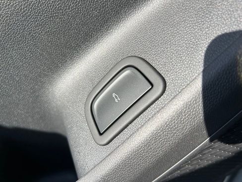 New 2026 Chevrolet Traverse LT image 45