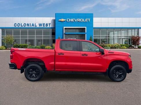 Used 2025 Chevrolet Silverado 1500 Custom Trail Boss w/ LPO, Dark Essentials Package AWD/4WD image 17