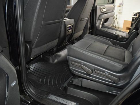 Used 2023 Chevrolet Tahoe Z71 w/ Z71 Off-Road Package AWD/4WD image 42