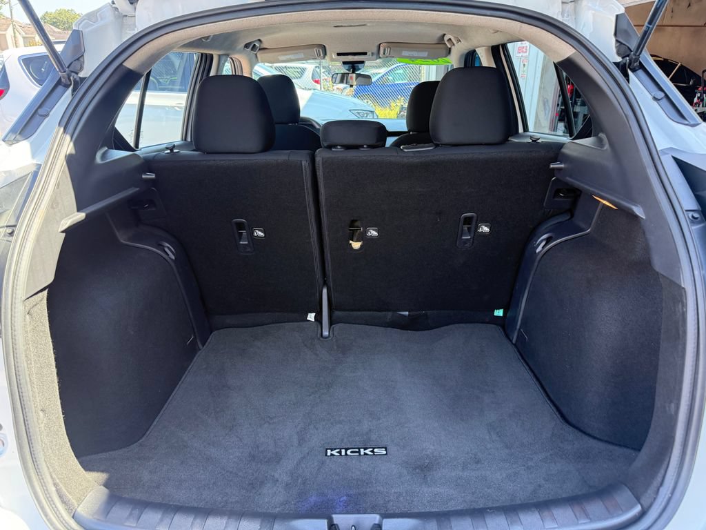 Used 2024 Nissan Kicks S FWD image 15