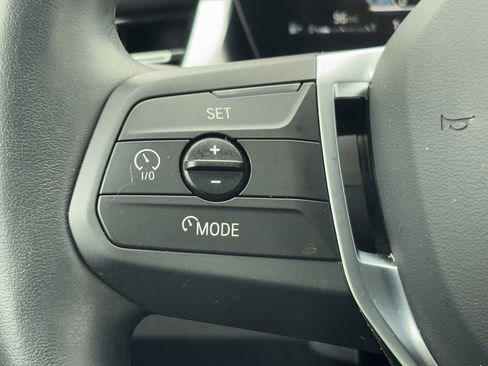 Certified 2025 BMW X2 xDrive28i image 19