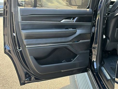 Used 2024 Jeep Grand Wagoneer Series II w/ Quick Order Packagew 28T image 23