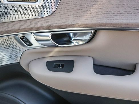 New 2026 Volvo XC90 T8 Ultra w/ Lounge Package image 18